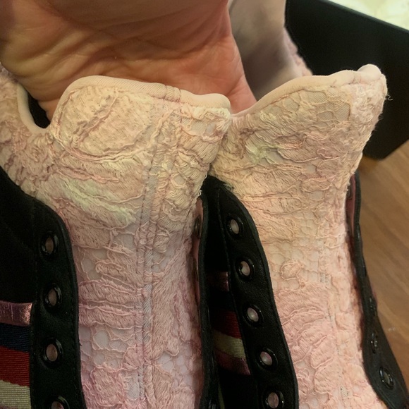 GUCCI ACE LACE & LEATHER HIGH TOP SNEAKERS - Picture 9 of 10